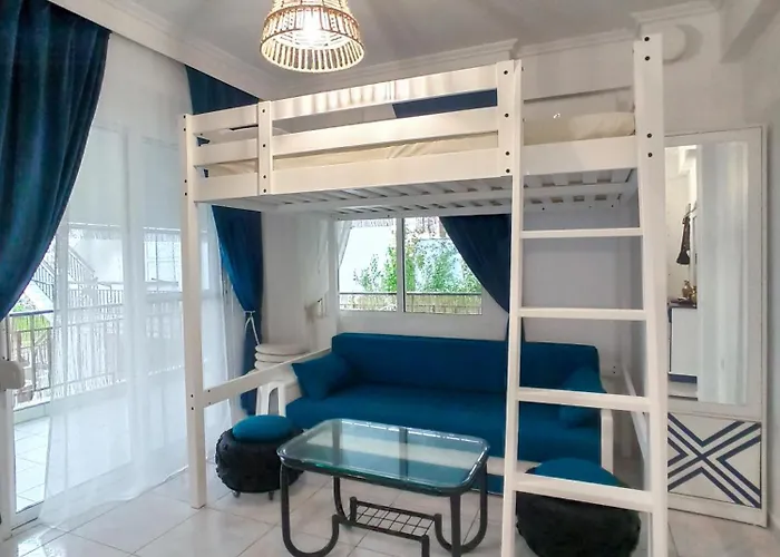 Josuaz Blue Apartment
